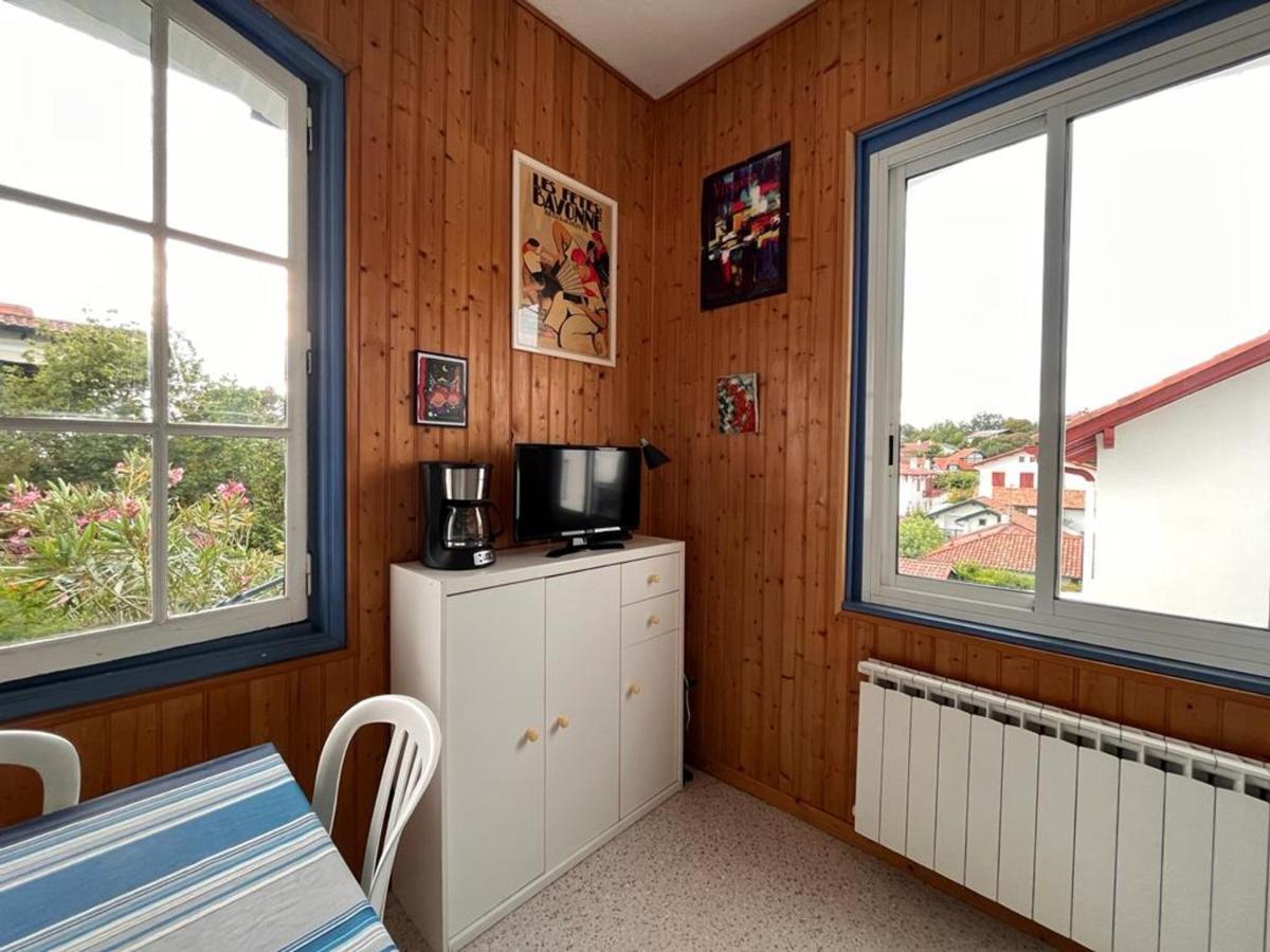 Appartement Calme Proche Plage Avec Parking Gratuit A Saint-Jean-De-Luz - Fr-1-239-804 Bagian luar foto
